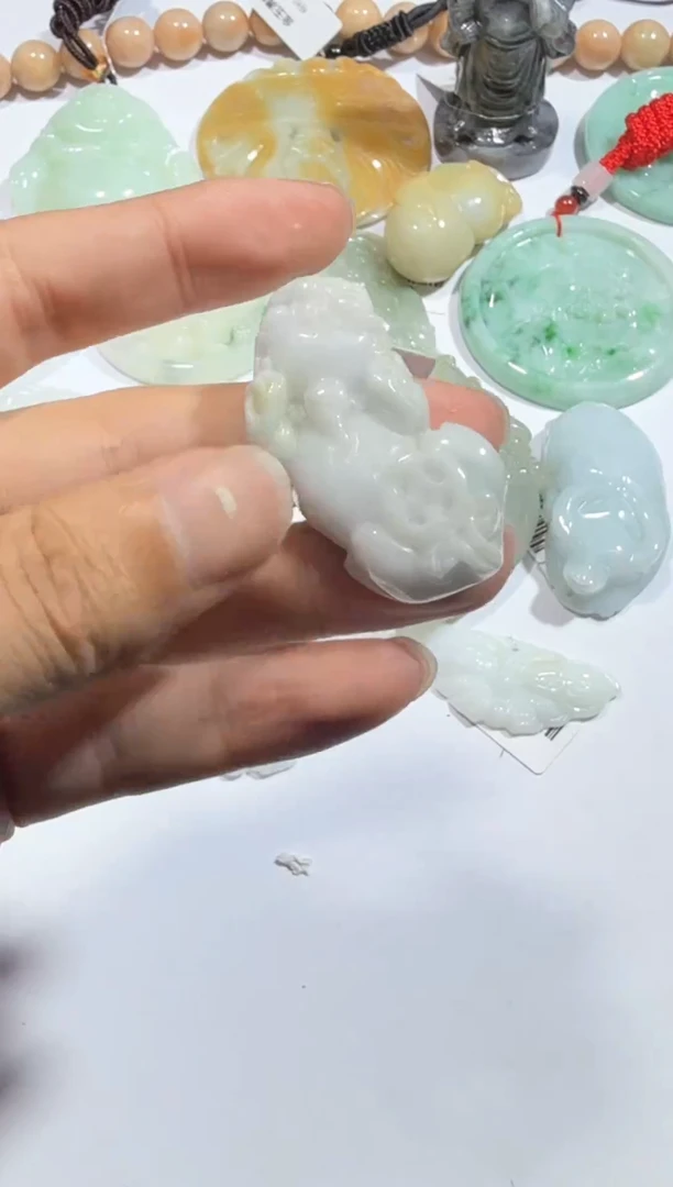 【闪购商品】翡翠颈饰未镶嵌00013118