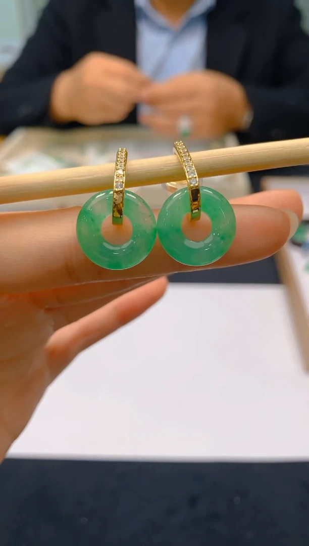 【闪购商品】石英质玉耳坠未镶嵌冰美人非洲翠045