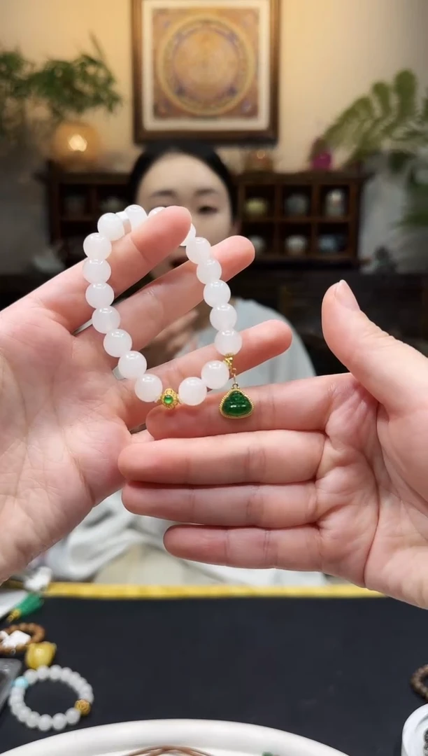 未镶嵌手链和田玉手链