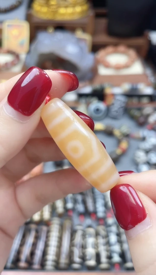 玛瑙/玉髓散珠聚缘嫩色宝盖三