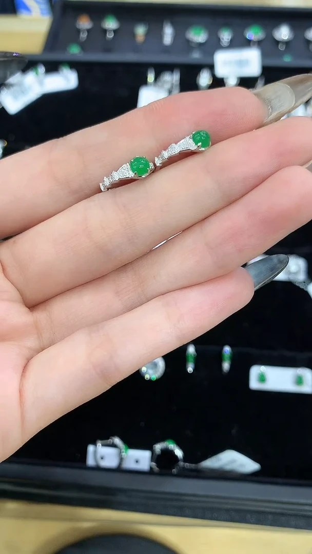 【闪购商品】翡翠耳饰18K金镶嵌翡翠耳饰YC