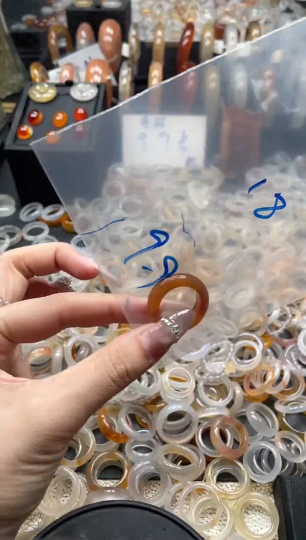 未镶嵌戒指玛瑙/玉髓咪*猪咪70