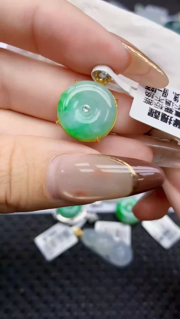 颈饰银S925镶嵌翡翠33   天然翡翠A货  百元以上9米证书费自理