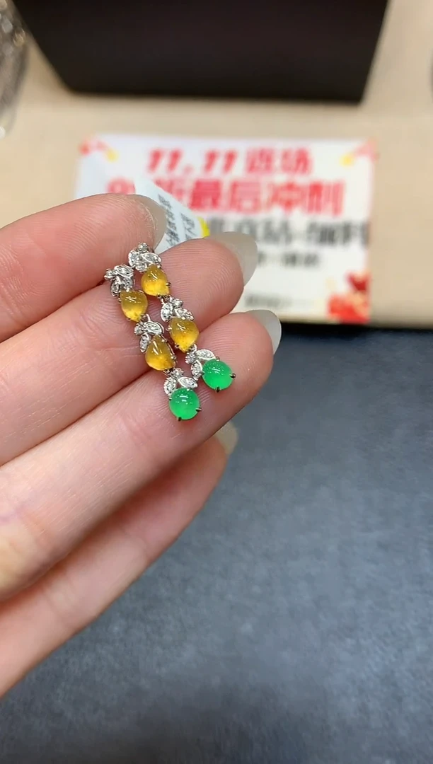 18K金镶嵌翡翠耳饰蛋面【无服务费