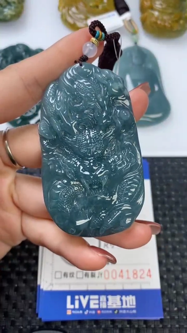 【闪购商品】翡翠颈饰未镶嵌11111111111111111