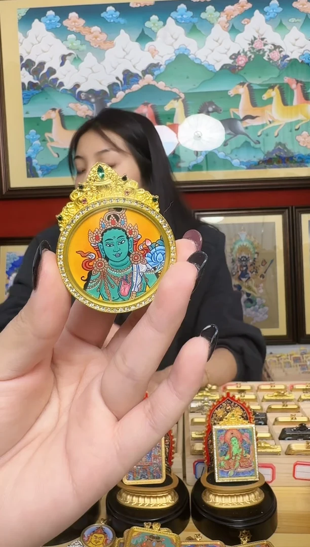 吊坠绿妈妈-热贡纯手绘刀刀