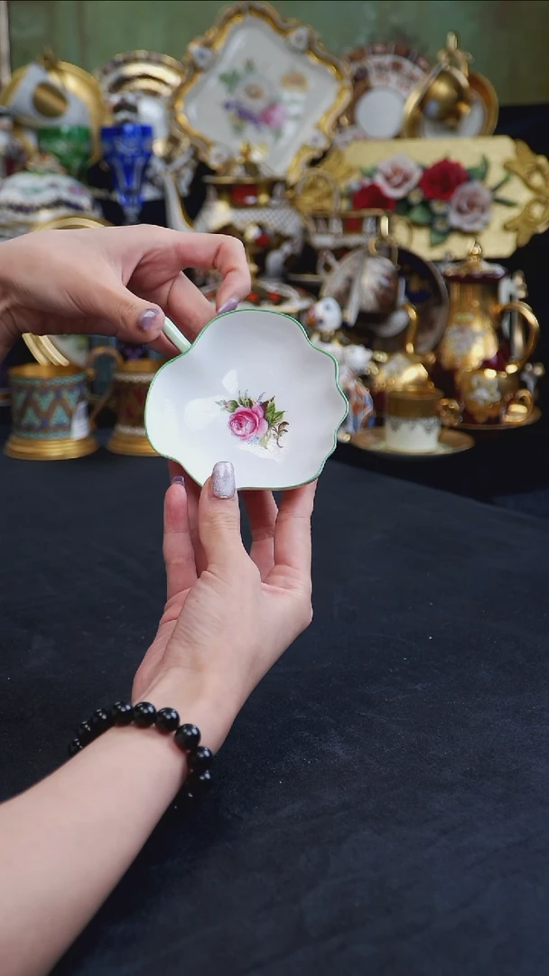 骨瓷婷婷中古器物如图所示162