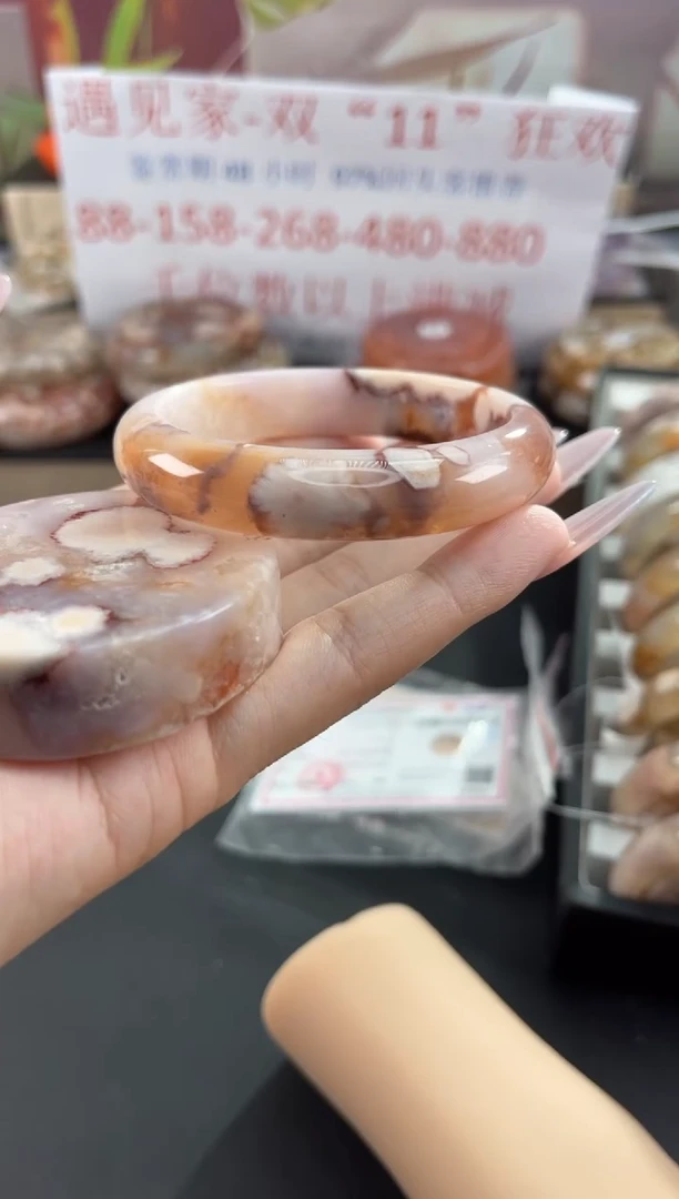 未镶嵌手镯石英质玉55