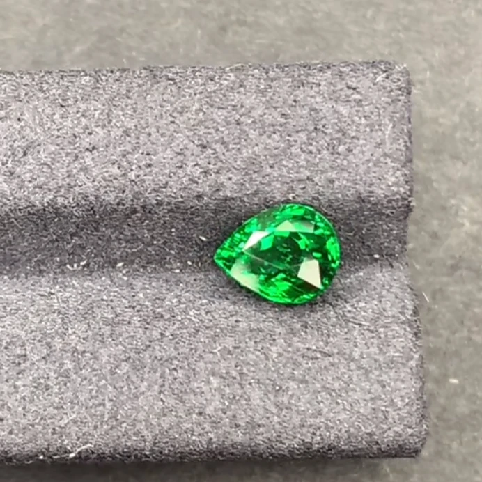 1.3克拉沙弗莱裸石