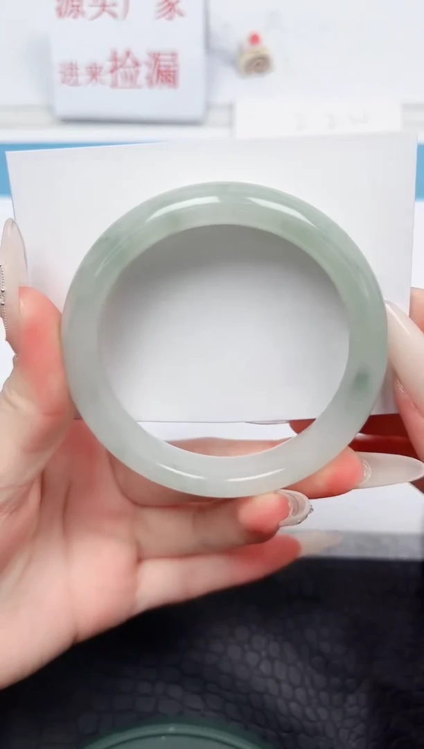 【闪购商品】石英质玉手镯未镶嵌131-56.6