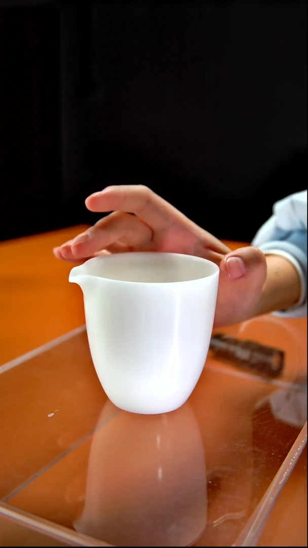 其他陶瓷《言泥陶瓷》冰种羊脂玉手工素烧系列 公道杯