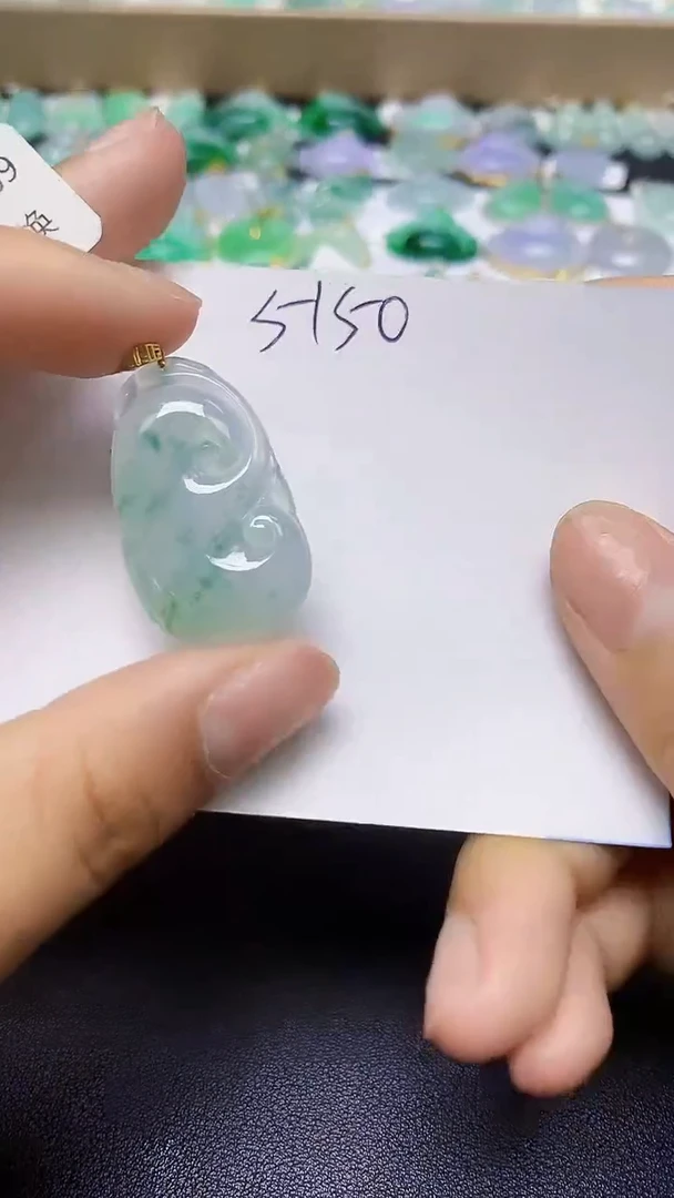 翡翠18K金镶嵌颈饰 天然缅甸翡翠A货
