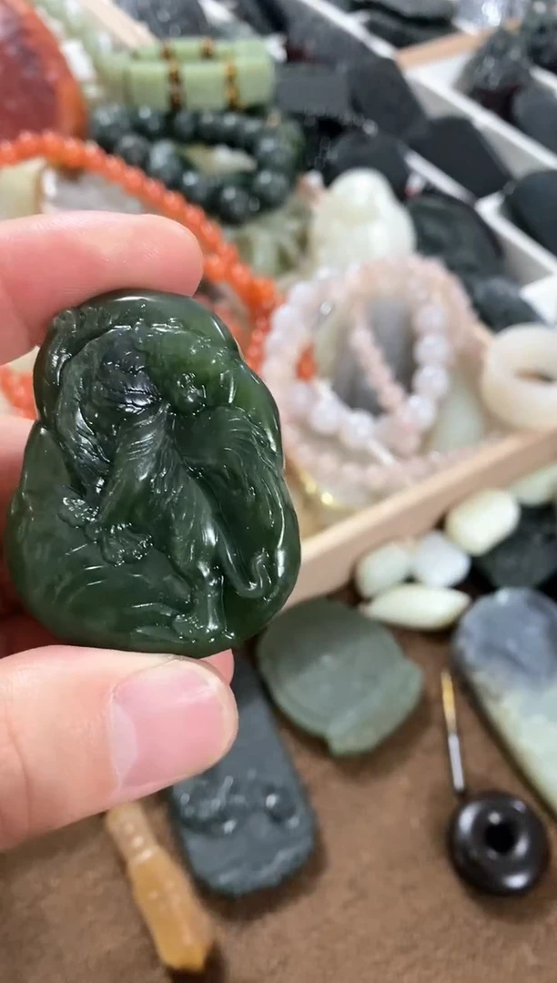 【闪购商品】和田玉吊坠(不含链)未镶嵌碧玉虎
