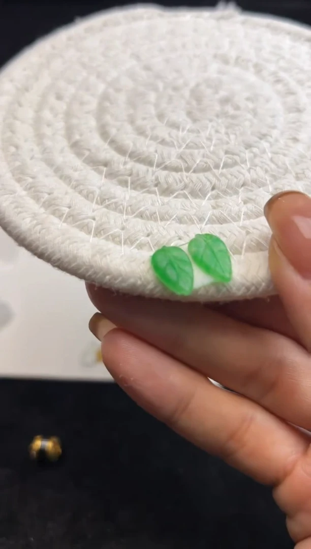 未镶嵌定制翡翠1800+180绿树叶一对-wpj163