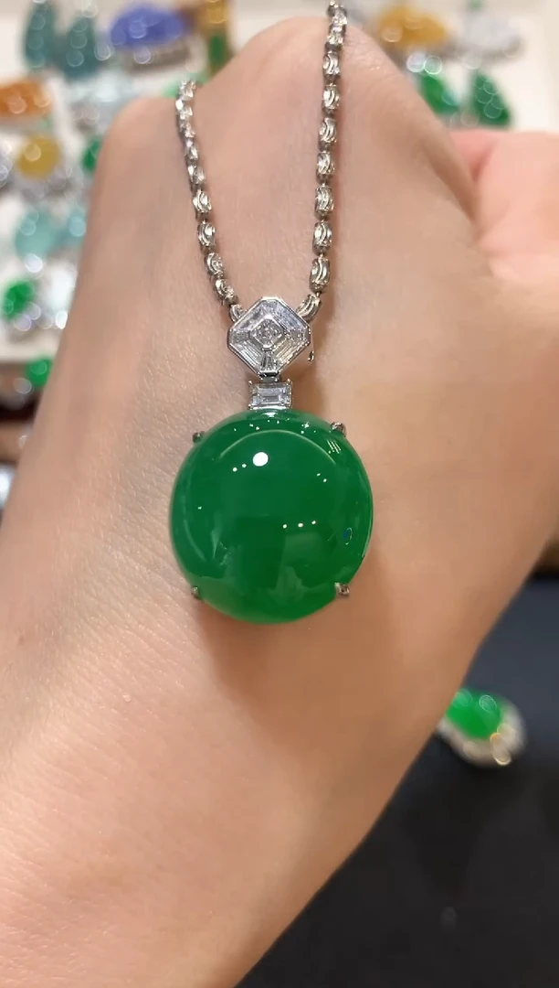 吊坠(不含链)18K金镶嵌翡翠租****件m33