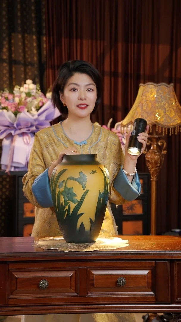 琉璃葛蕾。。。。。。。。。