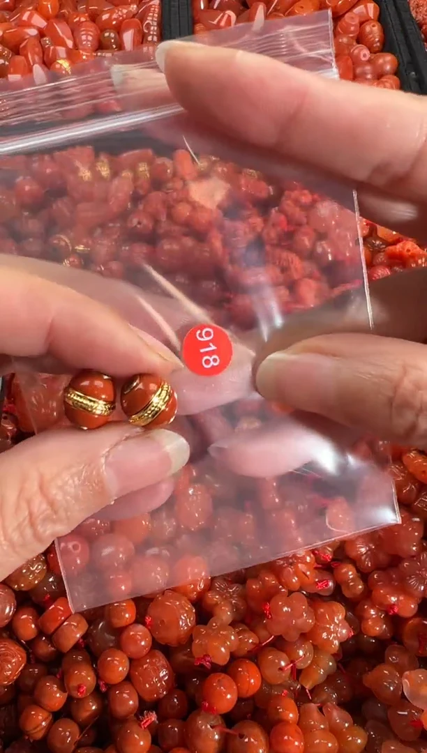 【闪购商品】南红玛瑙颈饰未镶嵌1