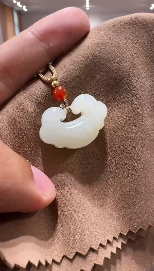 和田玉未镶嵌吊坠(赠链)1417平安锁