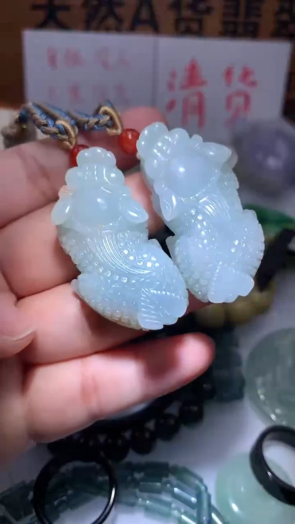 【闪购商品】翡翠颈饰未镶嵌保真天然A货翡翠