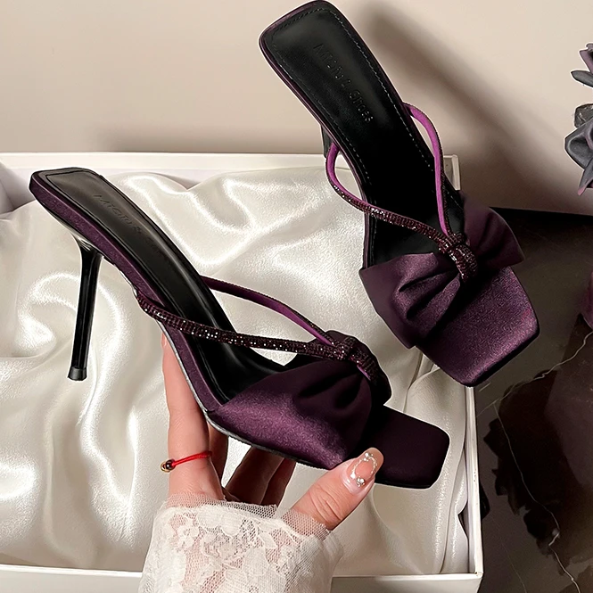 绝美凉鞋女紫色绸缎细高跟水钻一字带夏季新款气质外穿露趾凉拖鞋