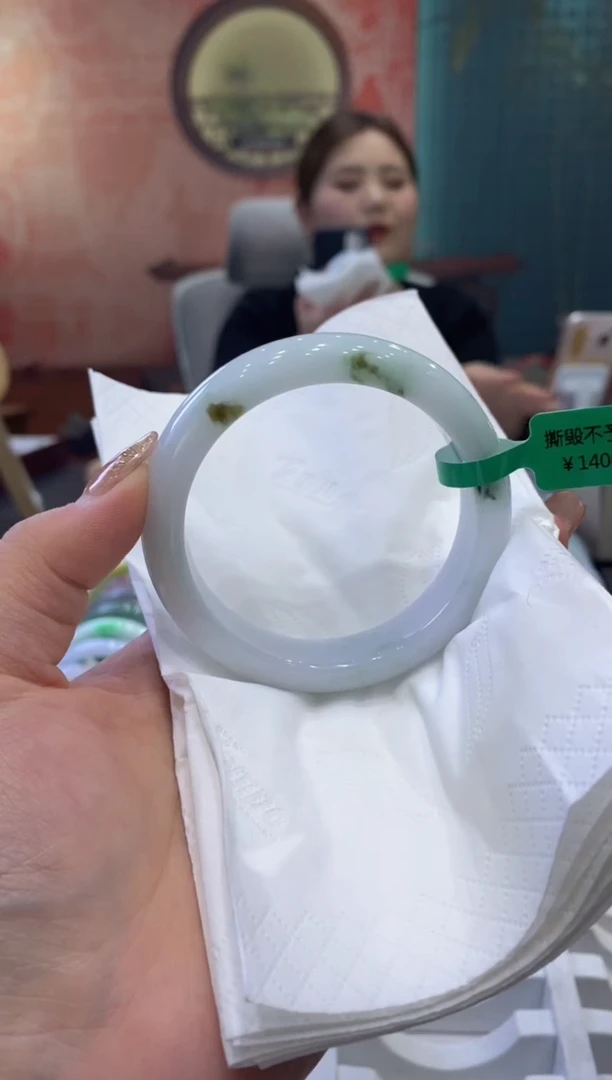 【闪购商品】翡翠手镯未镶嵌多人0011866