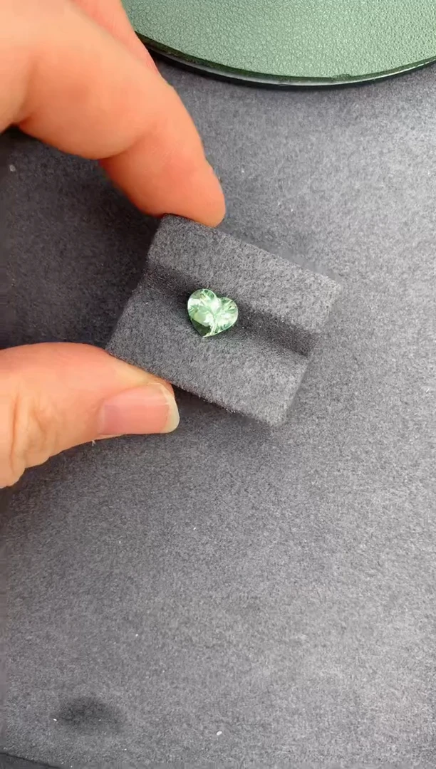 【闪购商品】碧玺裸石未镶嵌1.2ct绿碧玺
