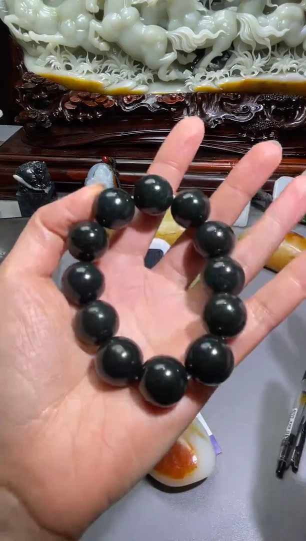 未镶嵌和田玉摆件晓*和田玉