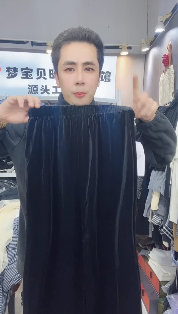 红*子丝绒裙9999999