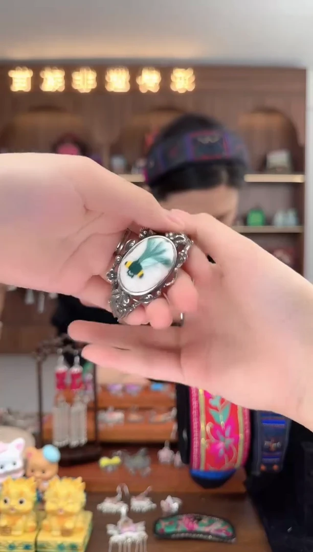 【闪购商品】织绣扶光苗绣传承125