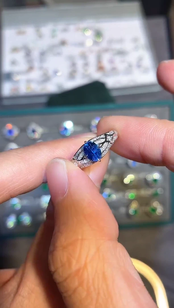 戒指蓝宝石18K金镶嵌l**米【闪购】1.1ct/七天鉴赏