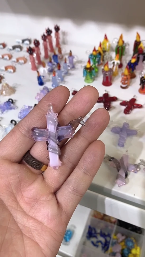 琉璃手工艺品进口十字架