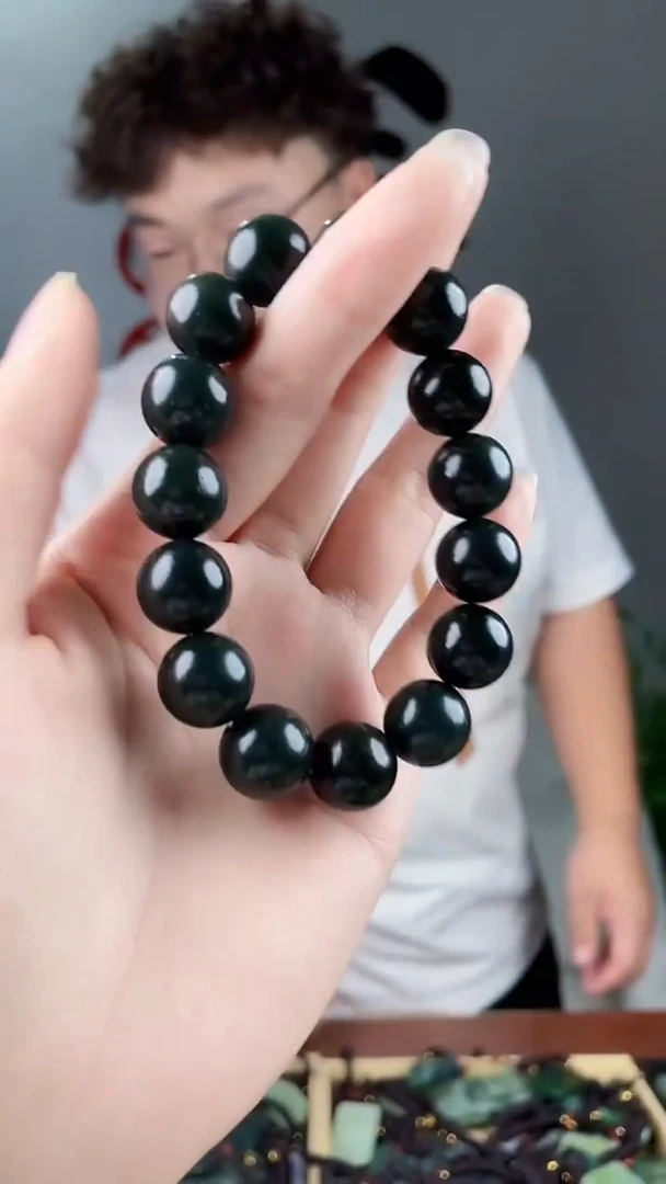 和田玉未镶嵌颈饰拍一发一，多样性发货