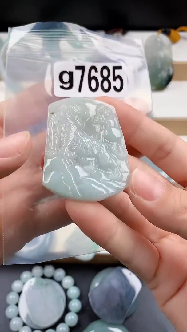 颈饰未镶嵌翡翠天然翡翠吊坠挂件