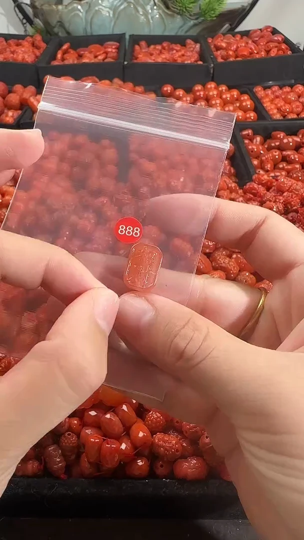 颈饰未镶嵌南红玛瑙1