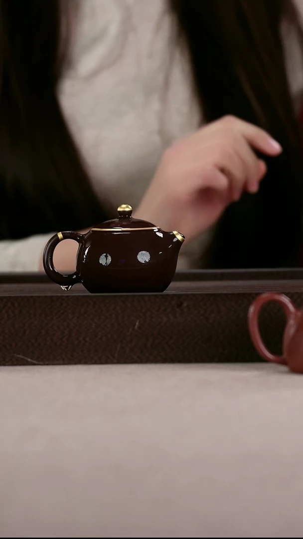 茶壶紫砂四号井茄皮紫泥描金最新款小西施