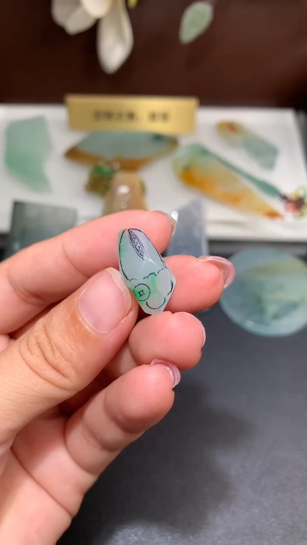 定制翡翠未镶嵌