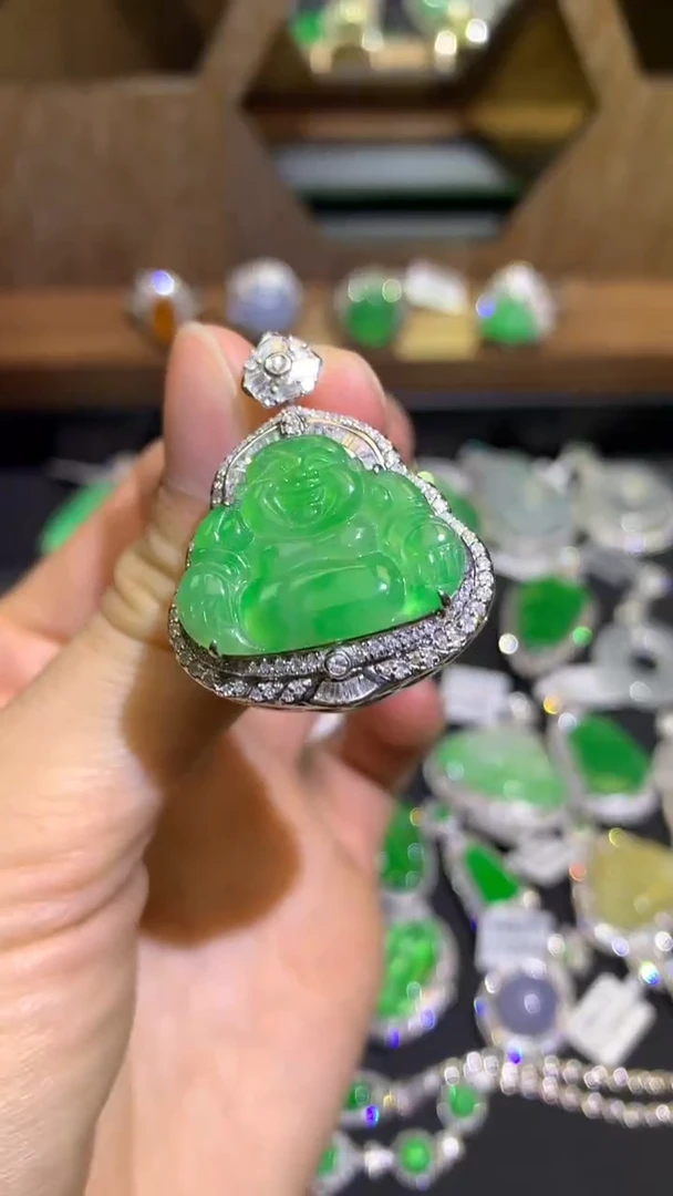 【闪购商品】翡翠吊坠(不含链)18K金镶嵌吊坠