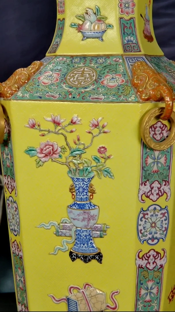 瓷片管*官中国陶瓷收藏家手上