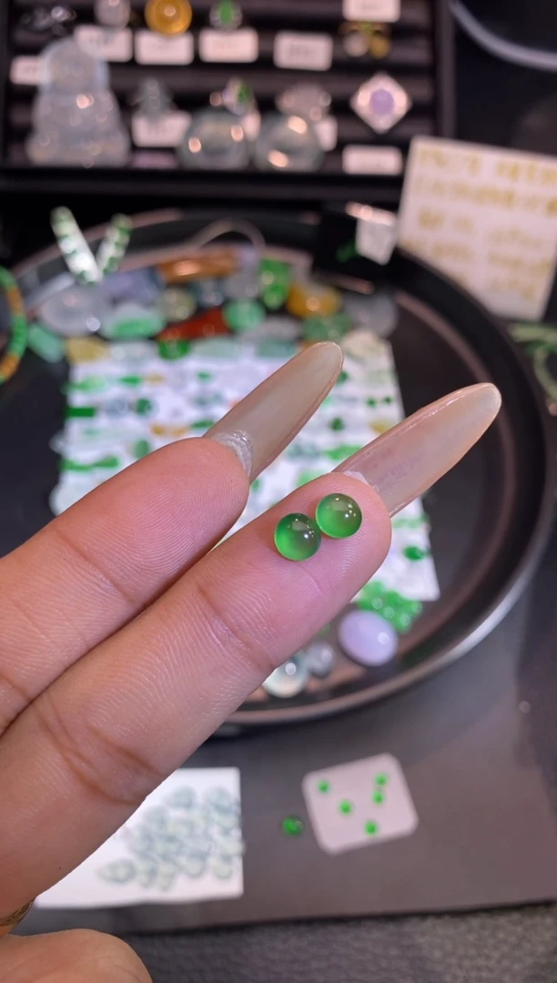 【闪购商品】翡翠挂件未镶嵌蛋