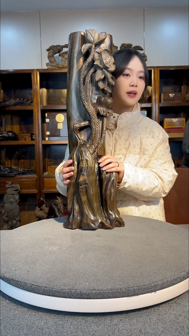 【闪购商品】金丝楠木雕荷气生财2