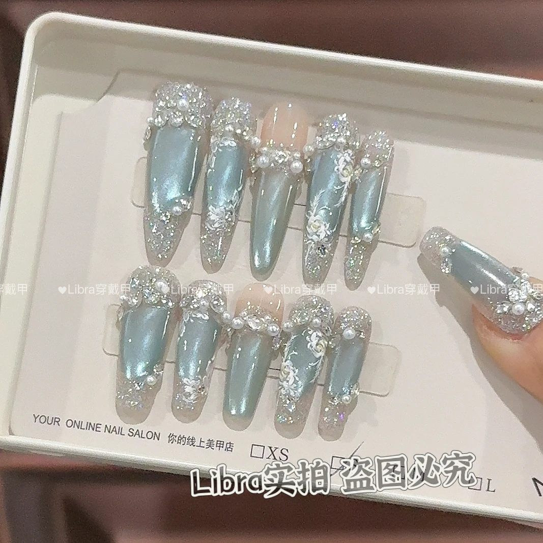 【天空之镜】 新款重工高品质猫眼镶钻花朵纯手工穿戴甲十片装