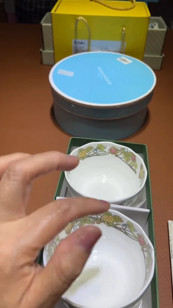 瓷片碗碟好物一件不留@@1