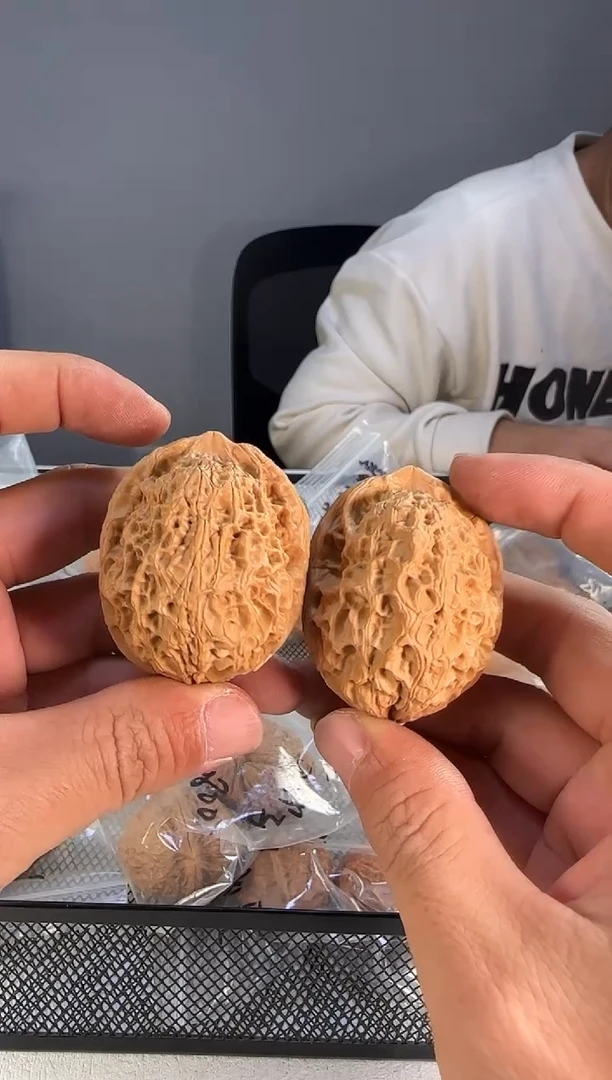 把件文玩核桃42尺寸铁核桃铁扇