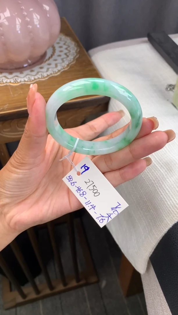 未镶嵌手镯翡翠手镯