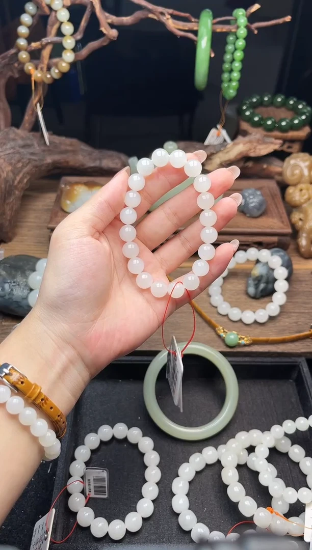 手串未镶嵌和田玉卡10新疆黑山 圆珠9011385