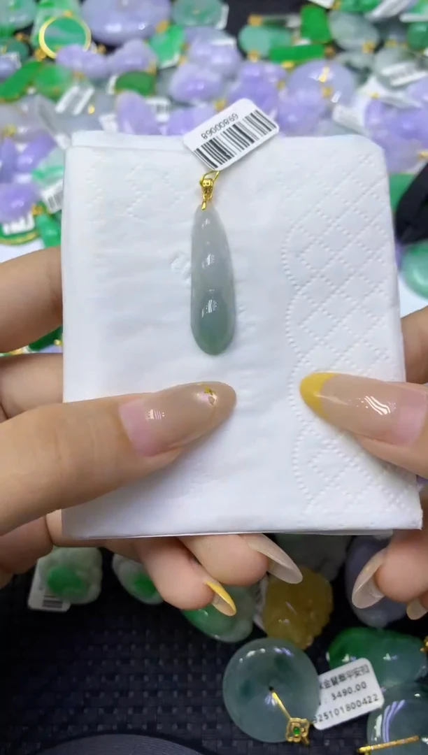 颈饰未镶嵌翡翠天然缅甸翡翠A货