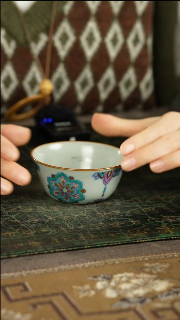 善窑厂汝窑斗彩宝相花鸡缸杯