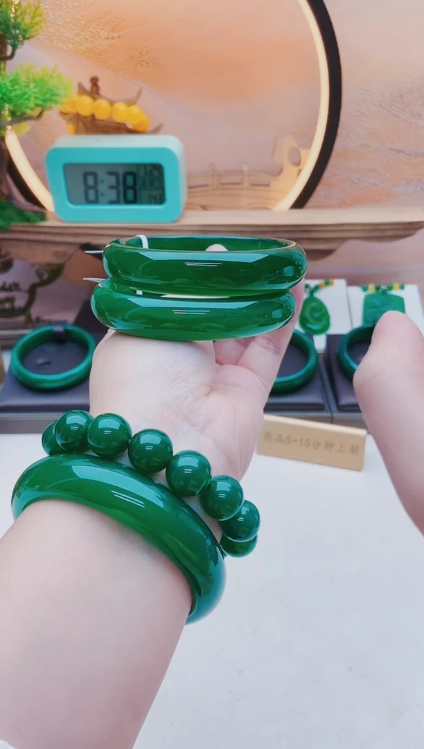 【闪购商品】玛瑙/玉髓手镯未镶嵌澳玉玛瑙手镯