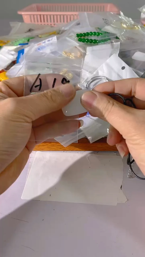 【闪购商品】水晶颈饰银S925镶嵌19红宝，蓝宝，多样性发一件赠链