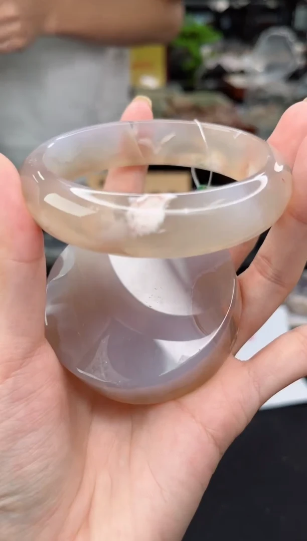 【闪购商品】石英质玉手镯未镶嵌62圈口（赠品镯心）344762